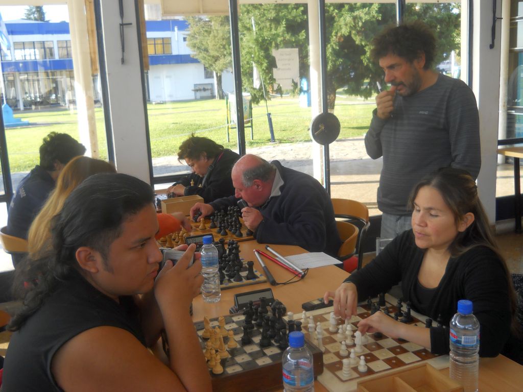 Job Calderón vs Carolina Cayo